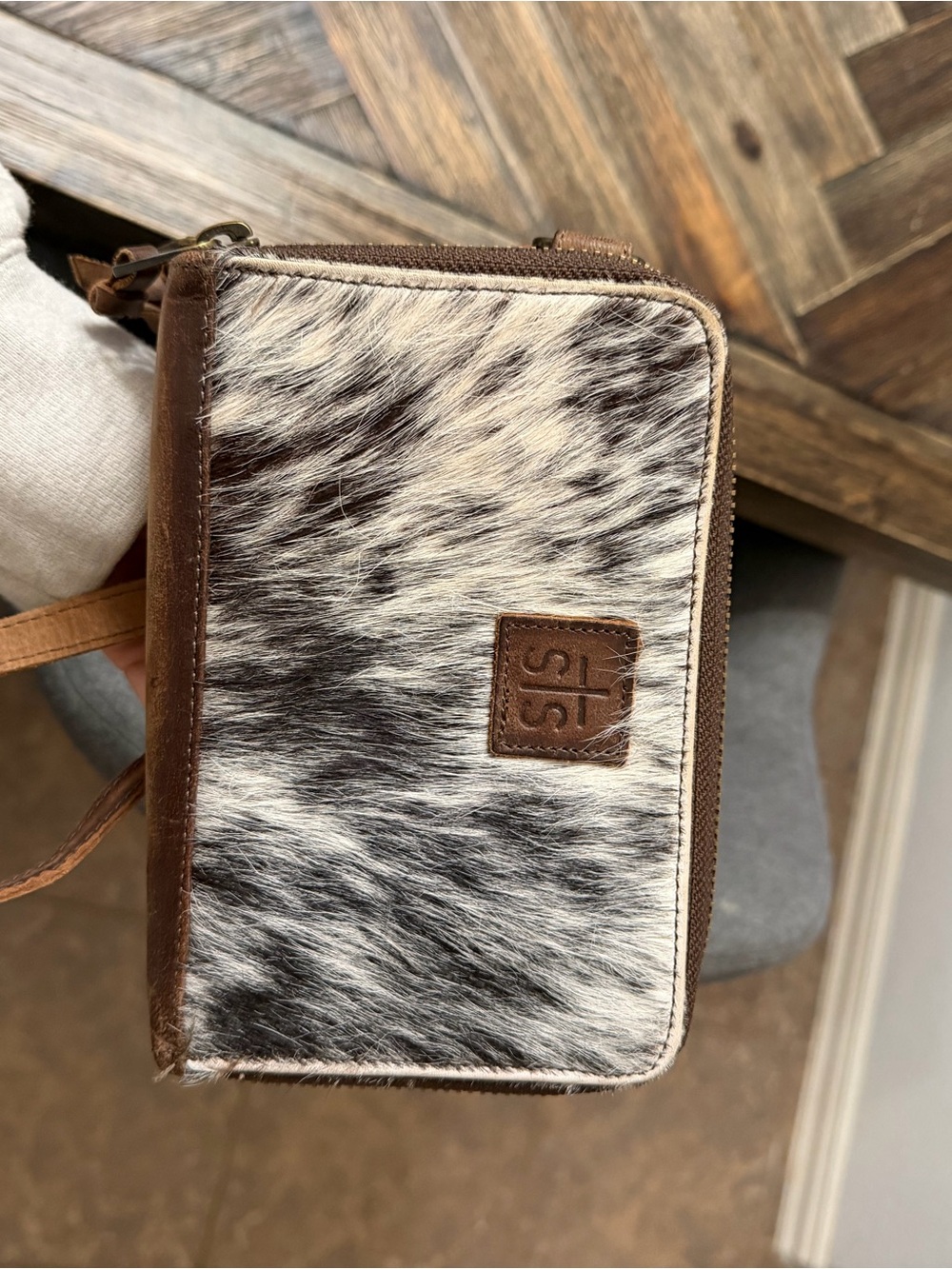 STS Ranchwear Cowhide Zip Wallet Crossbody
